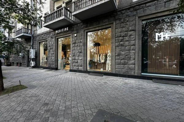 Իսահակյան փողոց