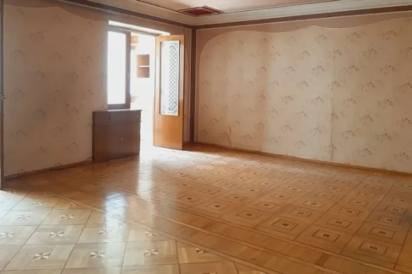 Աղբյուր Սերոբի փողոց