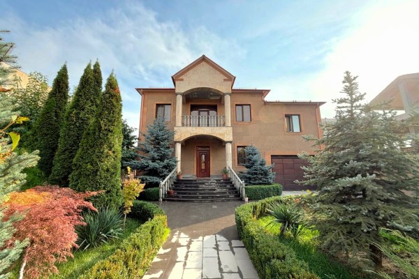 Խաչատուր Աբովյան թաղամաս
