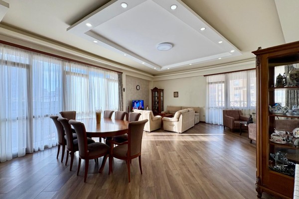 Եկմալյան փողոց