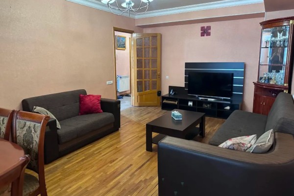 Քանաքեռ-Զեյթուն, Ահարոնյան փողոց