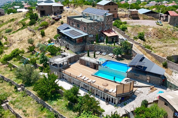 Գառնի